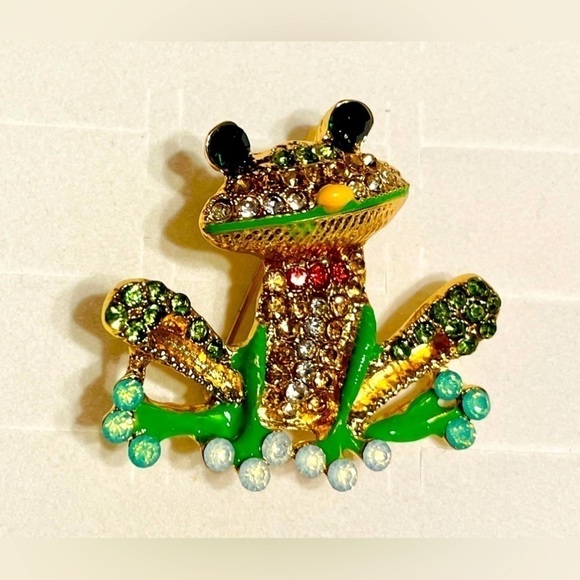 🌟HP🌟 FROG BROOCH With Crystals & Bright Green Outline Yellow Silly Tongue Out - Picture 1 of 8